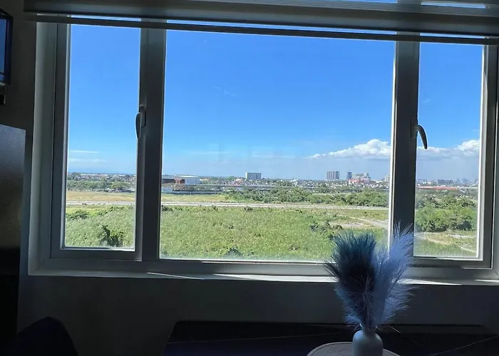 1-br In Parañaque Near Naia Airport